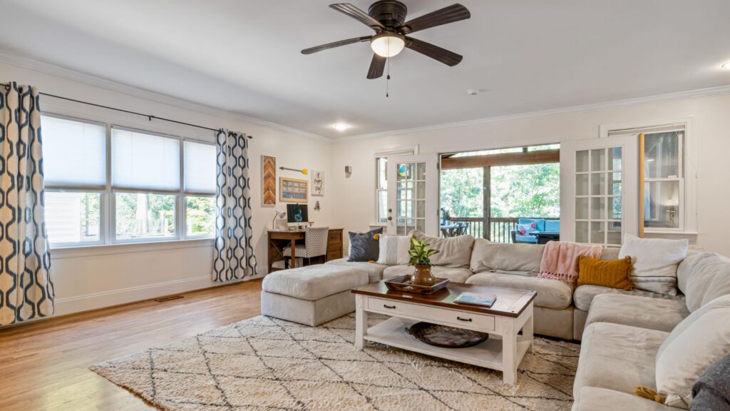 2 BHK flat in Dwarka