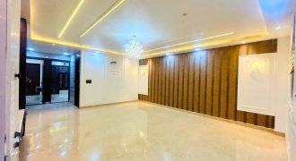 Luxury 4bhk floor near dwarka metro station