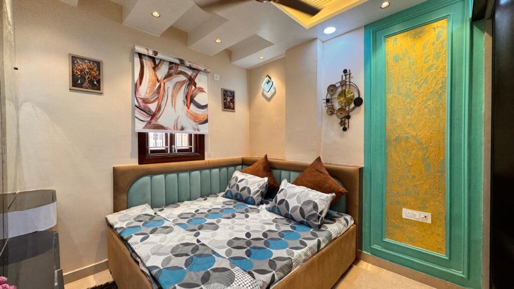  2 BHK flat in Dwarka 