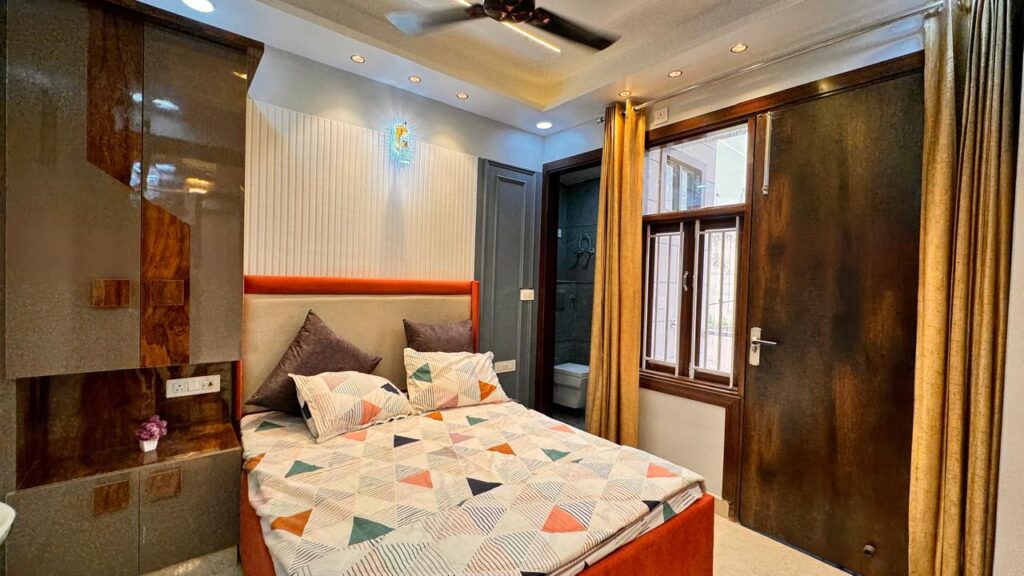  2 BHK flat in Dwarka 