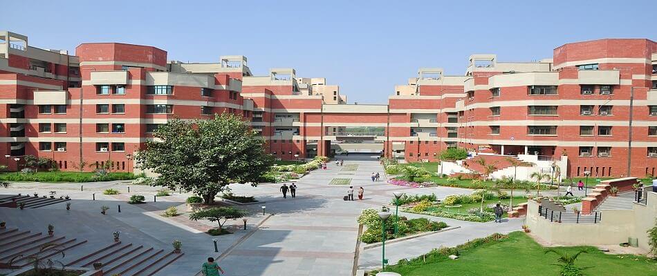 deen dayal upadhyaya college dwarka mor 