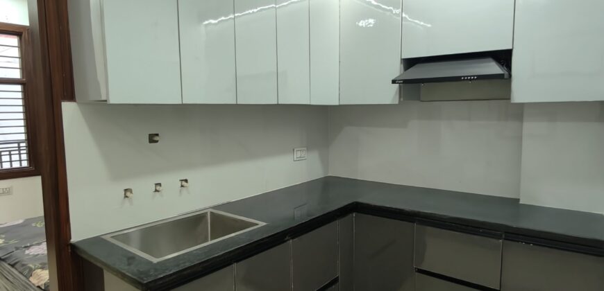 2 bhk flat in delhi uttam nagar
