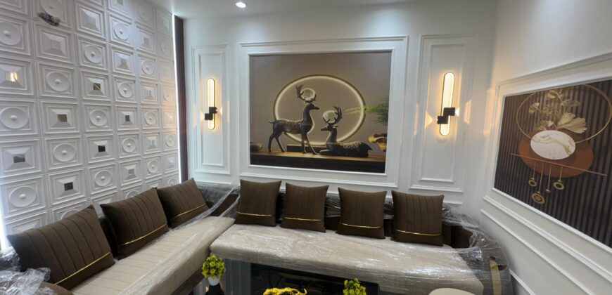 Ready-to-Move 2 BHK Flat in R Block Mohan Garden, West Delhi