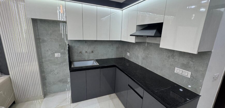 2BHK Flat in Shrichand Park, Uttam Nagar