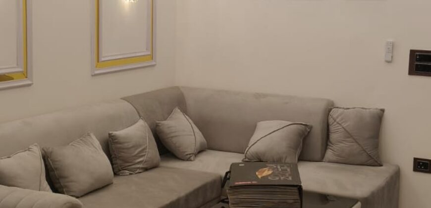 Modern 3 BHK Flat with Lift, Car Parking & Common Roof | Prime Location in Delhi