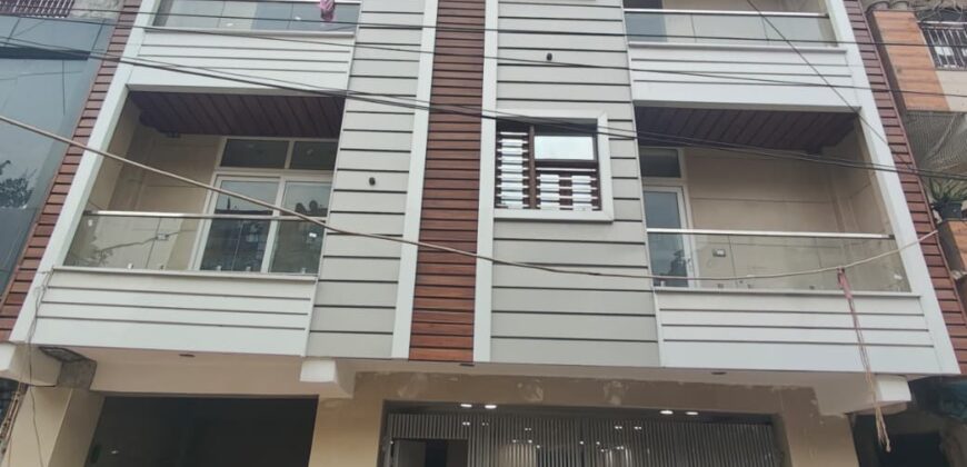 Front Side 2 BHK Flat in S Block Mohan Garden – 50 Gaj Home on 180 Gaj Plot