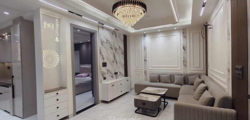 Beautiful 3 BHK Flat – Front Side, Mansa Ram Park, Delhi