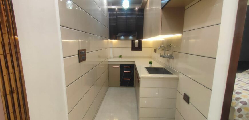 2 BHK Ready-to-Move Flat Near Hari krishna Public School, Delhi