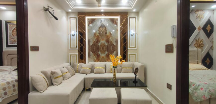 2 BHK Ready-to-Move Flat Near Hari krishna Public School, Delhi