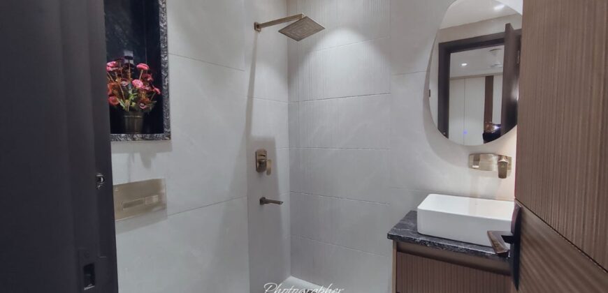 Spacious 4 BHK Flat in Mohan Garden Near Nawada Metro | Premium 4 BHK Flat