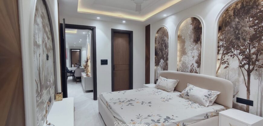 Spacious 4 BHK Flat in Mohan Garden Near Nawada Metro | Premium 4 BHK Flat