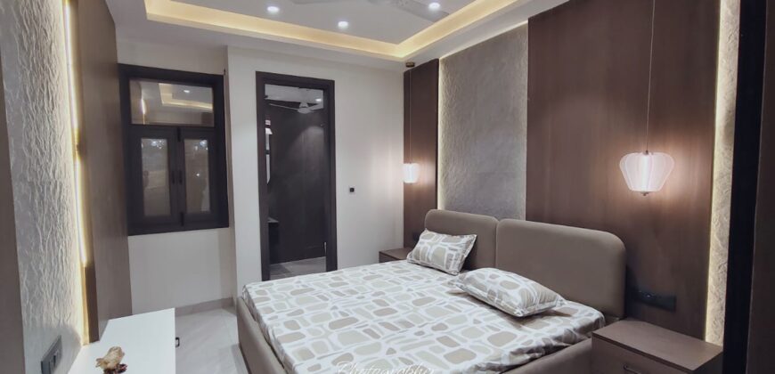 Spacious 4 BHK Flat in Mohan Garden Near Nawada Metro | Premium 4 BHK Flat