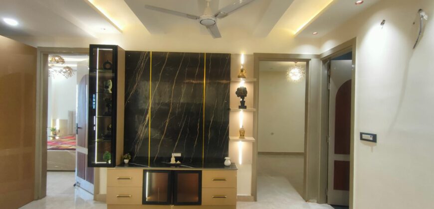 3 BHK Flat for Sale in West Delhi – Near Metro, Ready to Move
