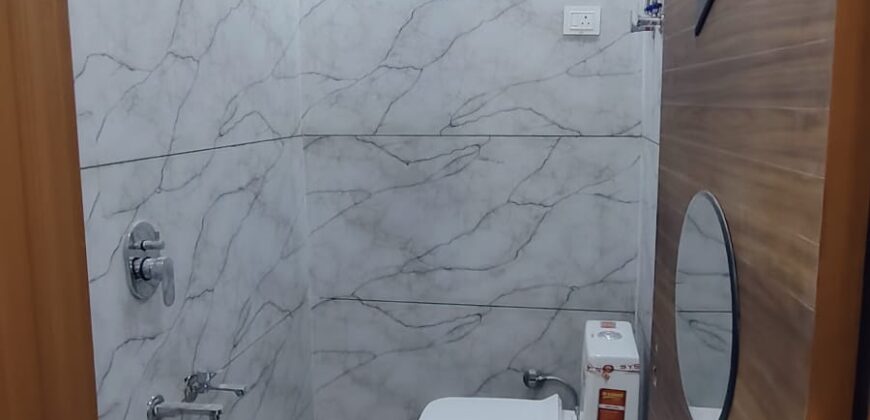 2 BHK Flat for Sale in Mohan Garden | Gurudwara Road Prime Location