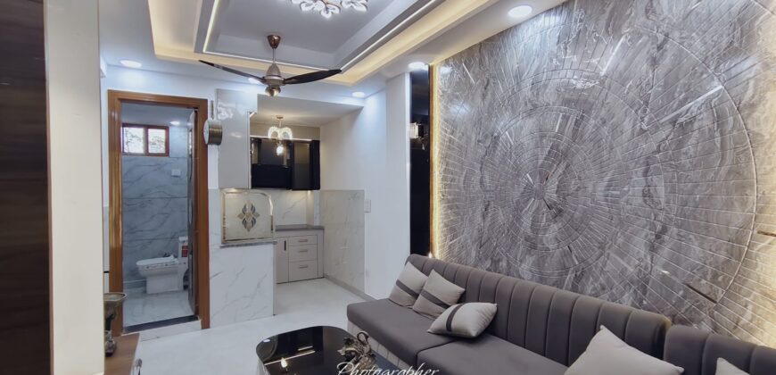 2 BHK Flat for Sale in Mohan Garden | Gurudwara Road Prime Location