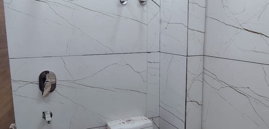 2 BHK Flat for Sale in Mohan Garden | Gurudwara Road Prime Location