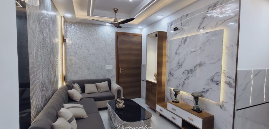 2 BHK Flat for Sale in Mohan Garden | Gurudwara Road Prime Location