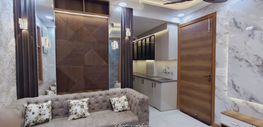 Luxury 2 BHK Flat in Mohan Garden, Gurudwara Road