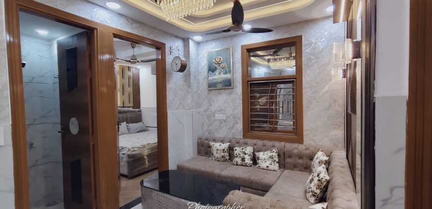 Luxury 2 BHK Flat in Mohan Garden, Gurudwara Road