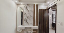 Prime Location 3 BHK Front Side Flat in Mohan Garden Happy Chowk