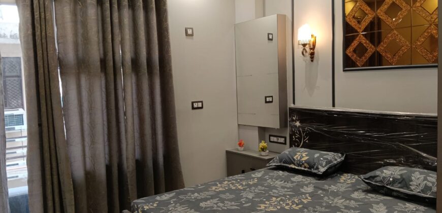 3 BHK Front Side Flat on Gurudwara Road | Prime West Delhi Location