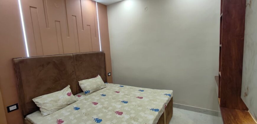Affordable 3 BHK Flat in Uttam Nagar with 90% Loan