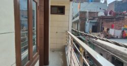 Affordable 3 BHK Flat in Uttam Nagar with 90% Loan