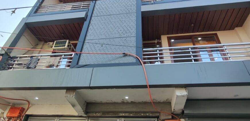 Spacious 3 BHK Flat in Uttam Nagar Near Dwarka Mor Metro