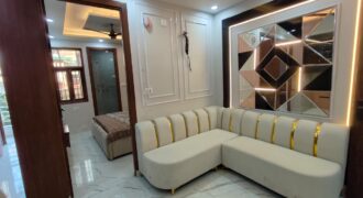 Spacious 3 BHK Flat in Uttam Nagar Near Dwarka Mor Metro