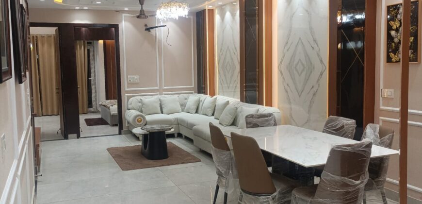 Independent 4BHK Flat in Bharat Vihar, Old Palam Road | Near Sec-14 Dwarka Metro