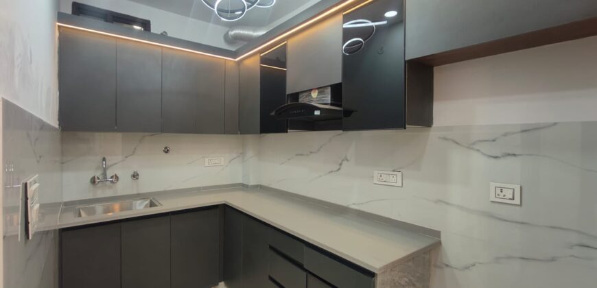 Affordable 3 BHK Flat in Uttam Nagar Near Dwarka Mor Metro