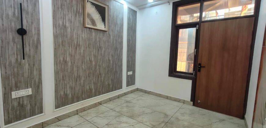 Luxury 3 BHK Flat In Dwarka Mor for sale