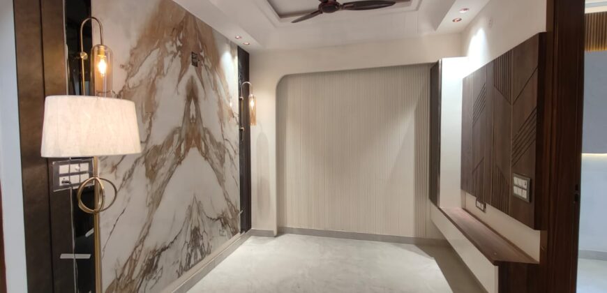 3 bhk flat in uttam nagar for sale