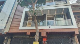 Spacious 2 BHK Flat for Sale – Gurdwara Road, Mohan Garden, Delhi