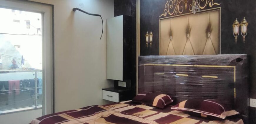 🏡 Independent 4 BHK Flat for Sale in West Delhi | Near Metro