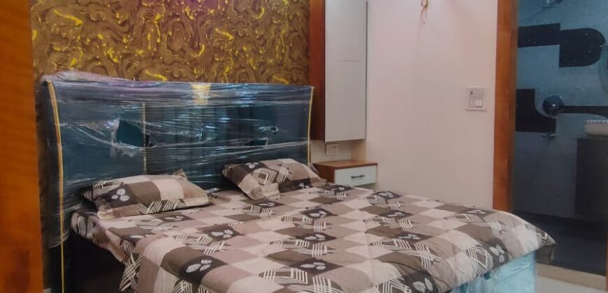 🏡 Independent 4 BHK Flat for Sale in West Delhi | Near Metro