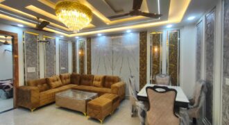🏡 Independent 4 BHK Flat for Sale in West Delhi | Near Metro