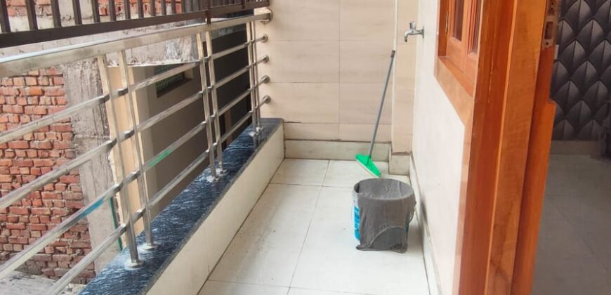 🏡 Independent 4 BHK Flat for Sale in West Delhi | Near Metro