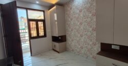 1 BHK Flat in P Block, Mohan Garden – Convenient Location with Modern Amenities