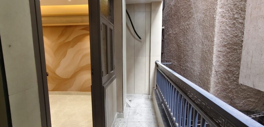 L-Corner 2BHK Flat for Sale in Mohan Garden, Uttam Nagar, Delhi – Prime Location