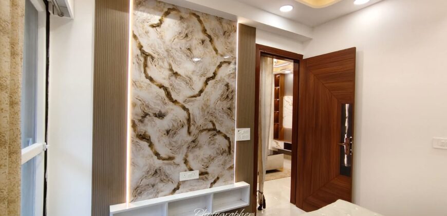 Front-Side 2BHK Flat with Parking for Sale in Mohan Garden, Uttam Nagar, Delhi