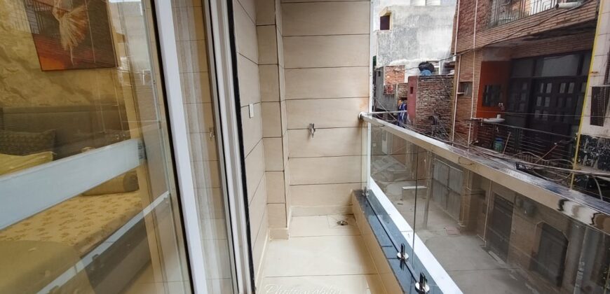 Front-Side 2BHK Flat with Parking for Sale in Mohan Garden, Uttam Nagar, Delhi
