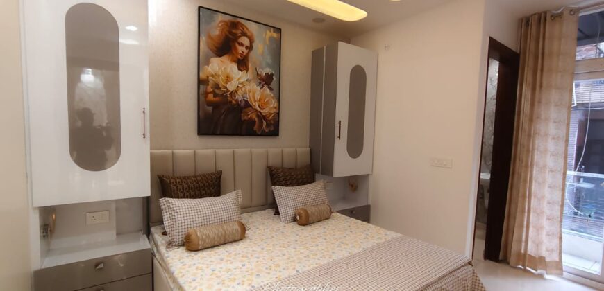 Front-Facing 3BHK Flat for Sale in Uttam Nagar, Delhi