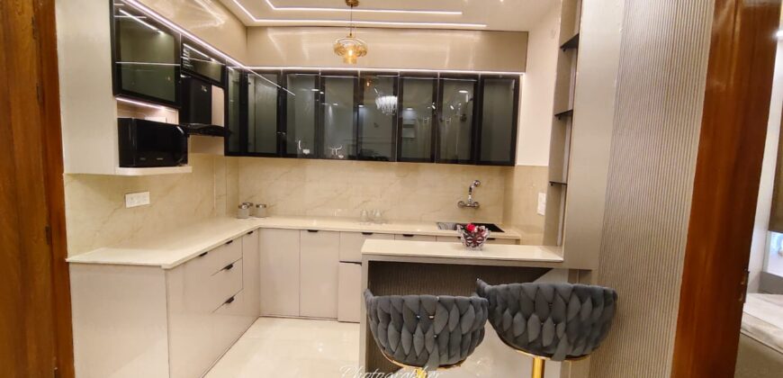 Front-Facing 3BHK Flat for Sale in Uttam Nagar, Delhi