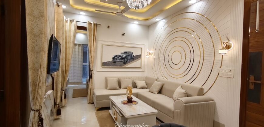 Front-Facing 3BHK Flat for Sale in Uttam Nagar, Delhi