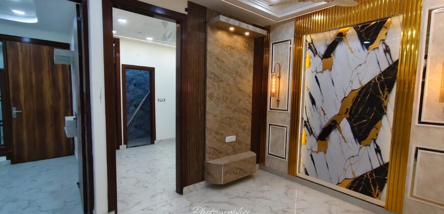 Front Side 2BHK Flat in Uttam Nagar Near Mohan Garden, Delhi – Visit Now