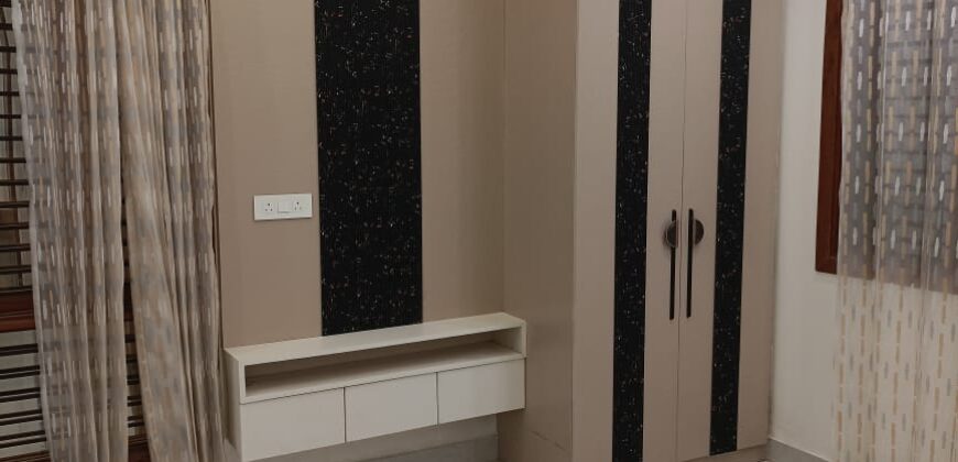 Spacious L-Type 4 BHK Flat for Sale in Tara Nagar, Old Palam, Delhi