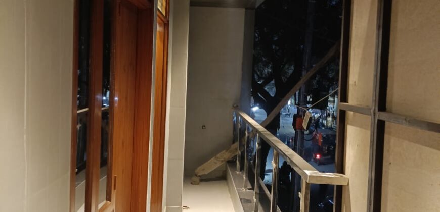 Spacious L-Type 4 BHK Flat for Sale in Tara Nagar, Old Palam, Delhi