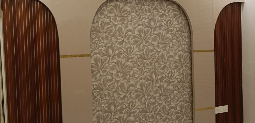 Spacious L-Type 4 BHK Flat for Sale in Tara Nagar, Old Palam, Delhi