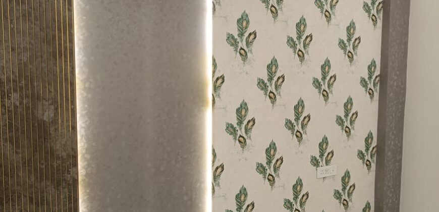 Spacious 4 BHK Flat in Dwarka, Delhi | Close to Tara Nagar, Old Palam